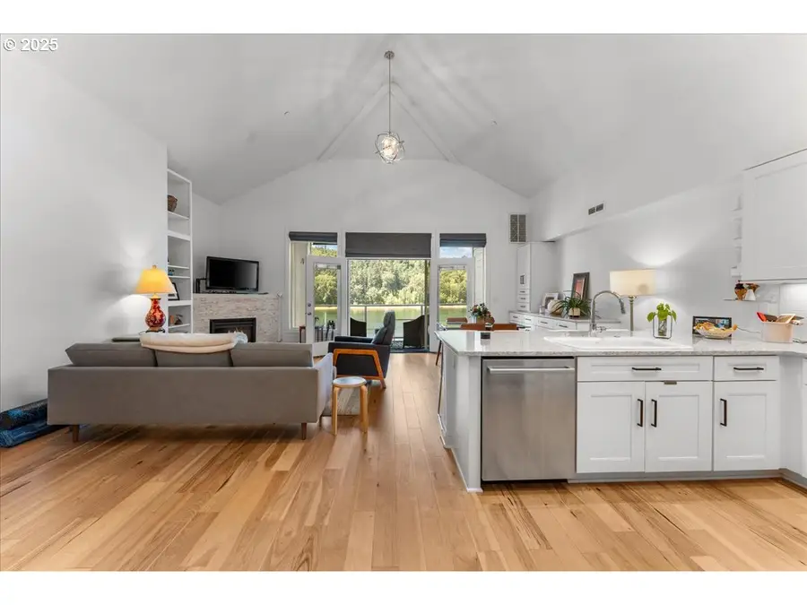 525 SE Marion St #21, Portland, OR 97202 - #3