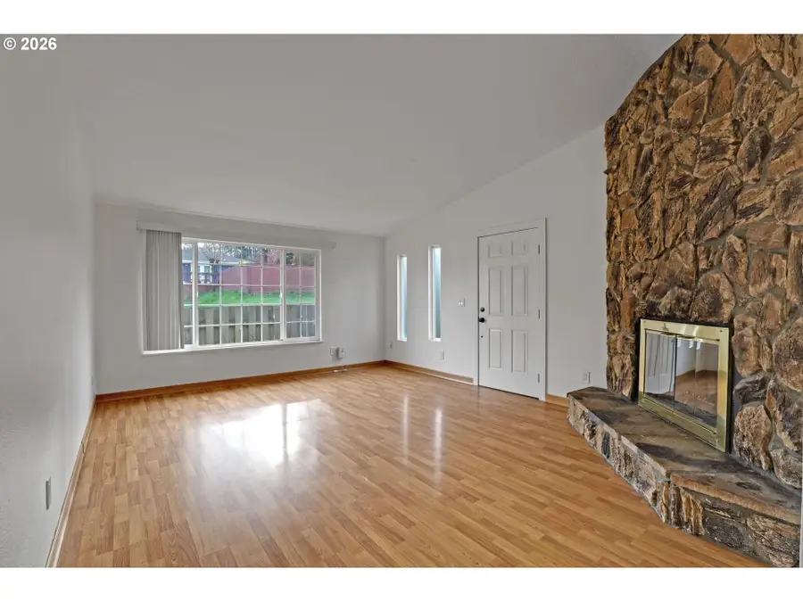 4703 SW Pomona St, Portland, OR 97219 - #3