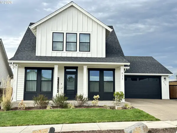 835 Reagan St, MtAngel, OR 97362