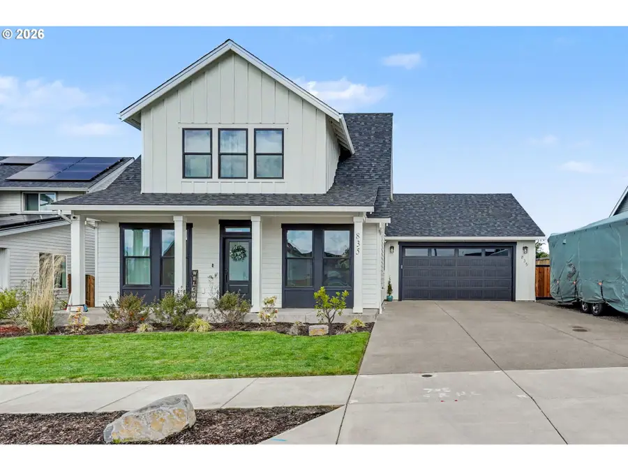 835 Reagan St, Mount Angel, OR 97362 - #2