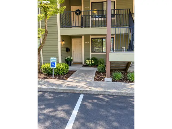 9752 SE Talbert St, Clackamas, OR 97015