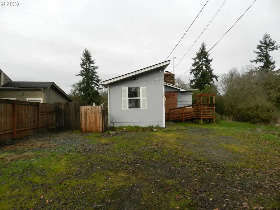 610 Tualatin St, Saint Helens, OR 97051 - Image #2