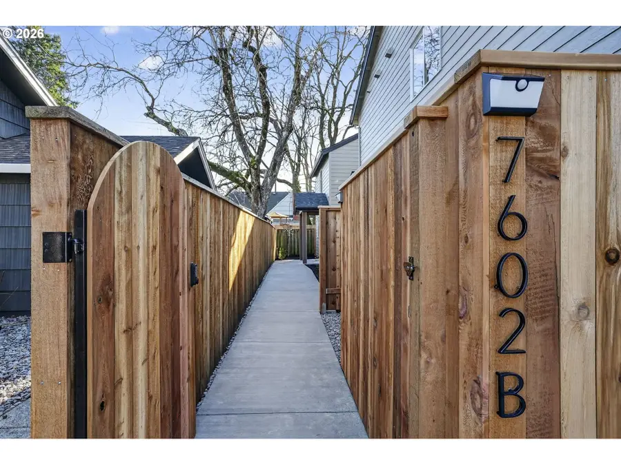 7602 SE Carlton St #B, Portland, OR 97206 - Image #3