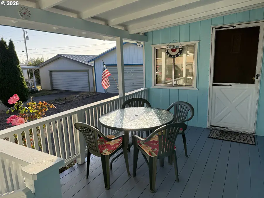 16123 Kings Way, Brookings, OR 97415 - #2