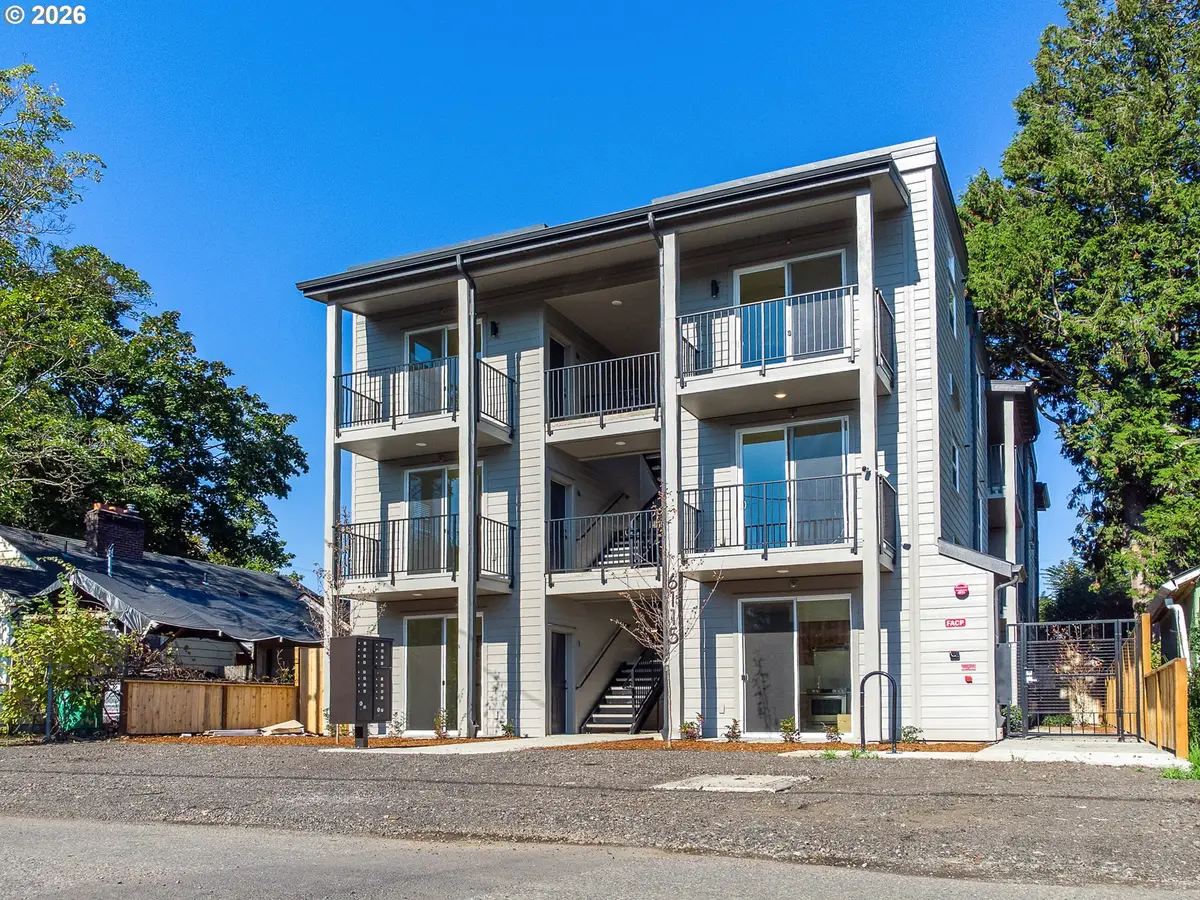 6115 NE Multnomah St #2, Portland, OR 97213 - Image #1