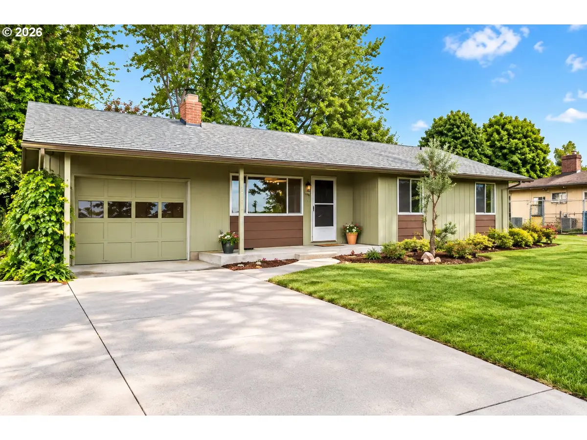 273 Eddy St, Sutherlin, OR 97479 - #1