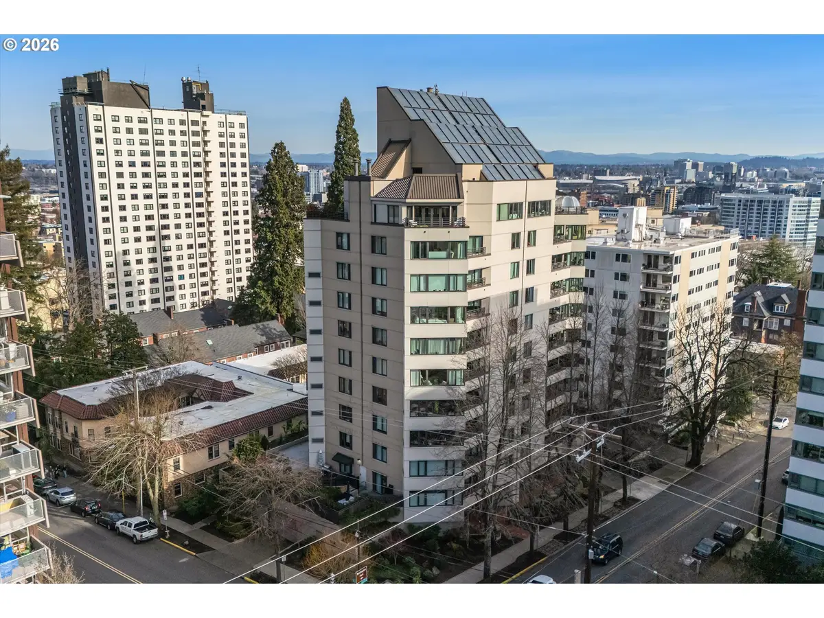 2245 SW Park Pl #7B, Portland, OR 97205 - Image #1