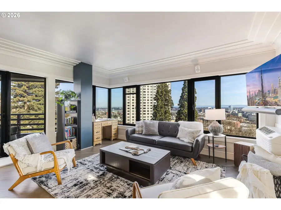 2245 SW Park Pl #7B, Portland, OR 97205 - Image #2