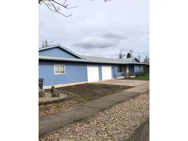 1152 1154 T St, Springfield, OR 97477