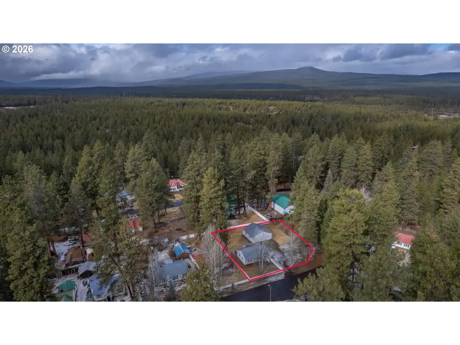 138722 Rhododendron St, Gilchrist, OR 97737 - #2