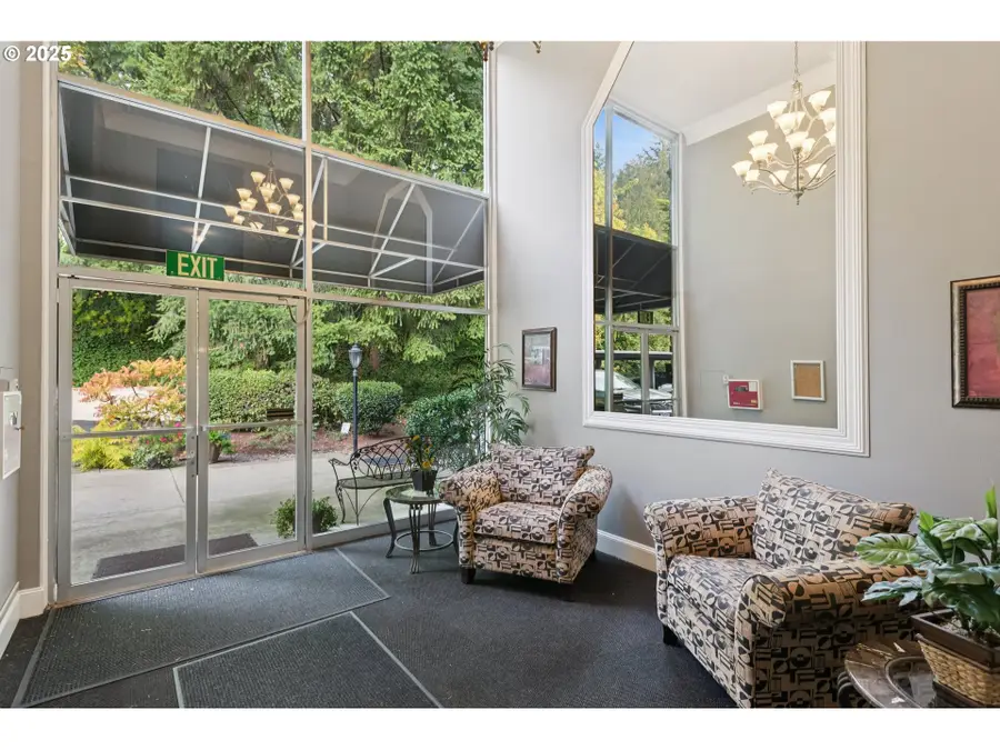 1500 SW Skyline Blvd #17, Portland, OR 97221 - Image #2