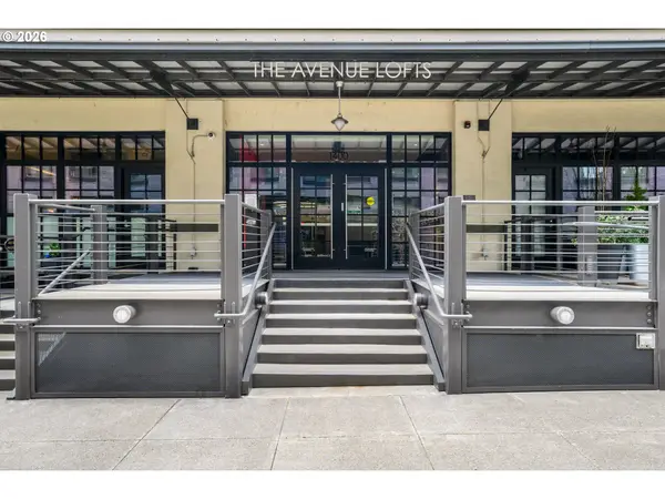 1400 NW Irving St #615, Portland, OR 97209