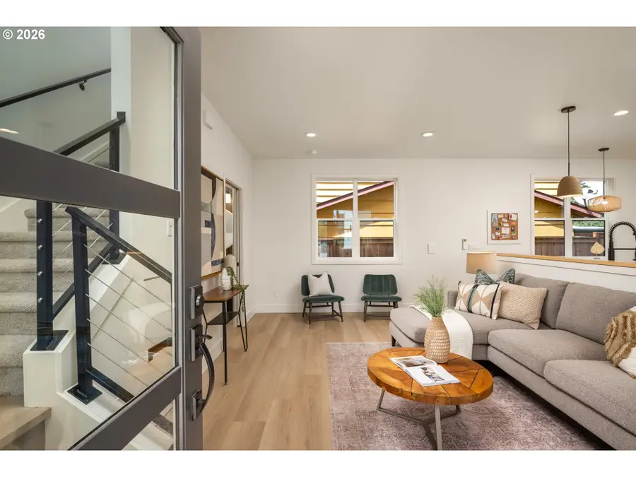 7313 N Willamette Blvd, Portland, OR 97203 - #2