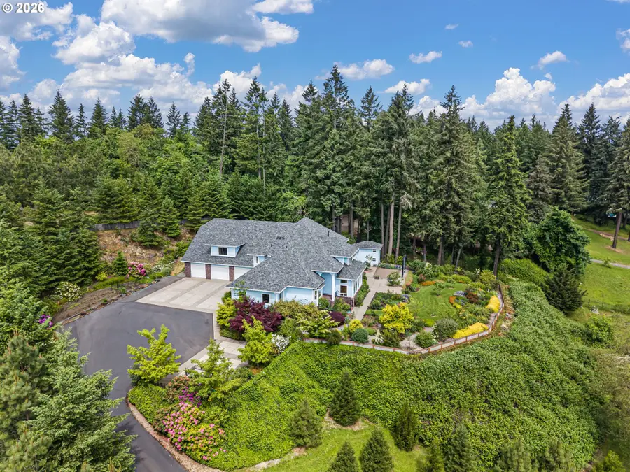 34394 Deerwood Dr, Eugene, OR 97405 - #2
