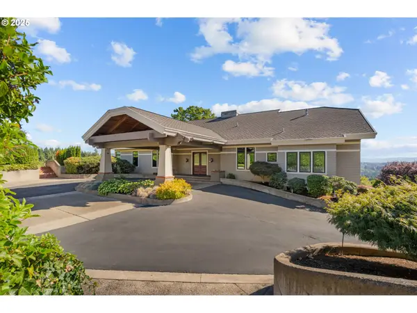 3252 S Mount Kuebler Dr, Salem, OR 97302