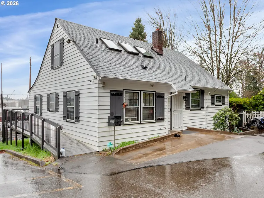 5135 NW Saint Helens Rd, Portland, OR 97210 - #2