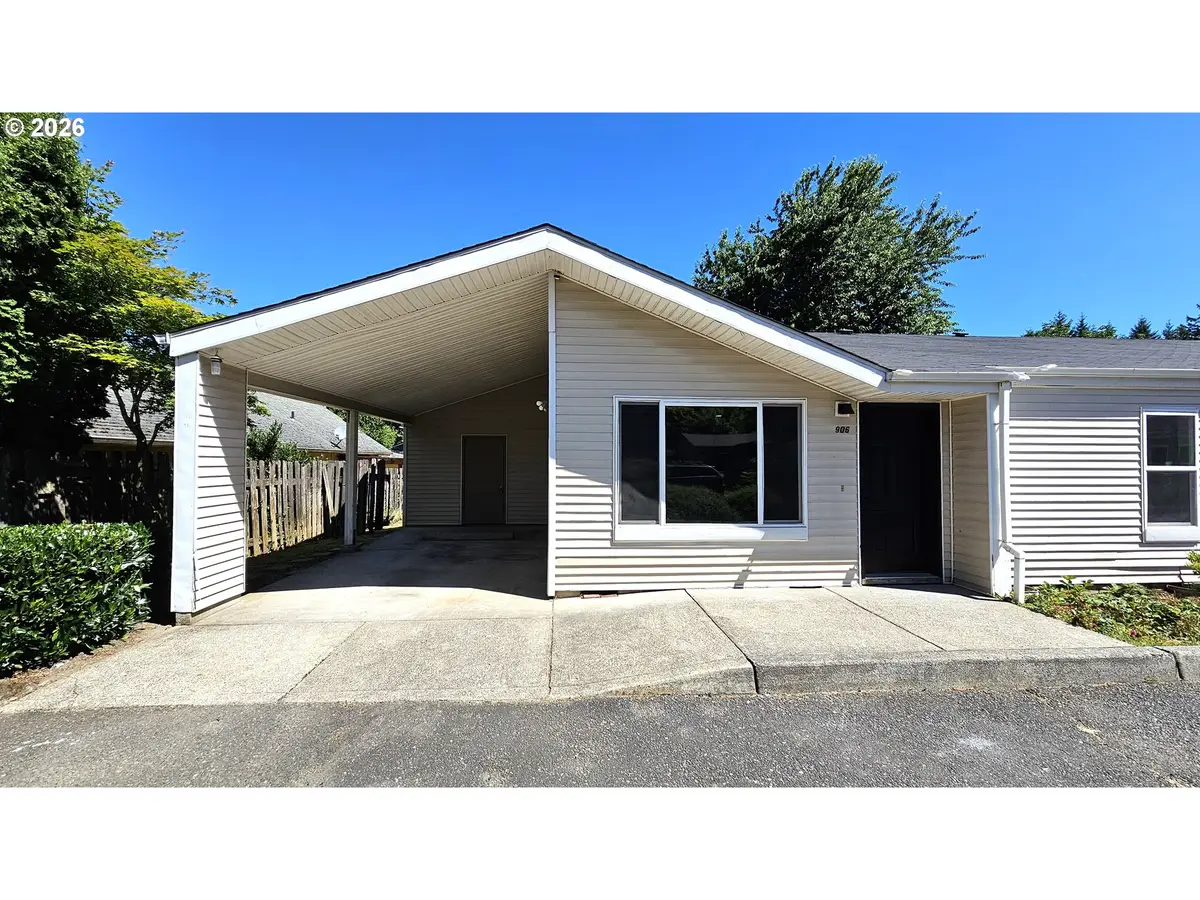 906 Pioneer St, Ridgefield, WA 98642 - #1