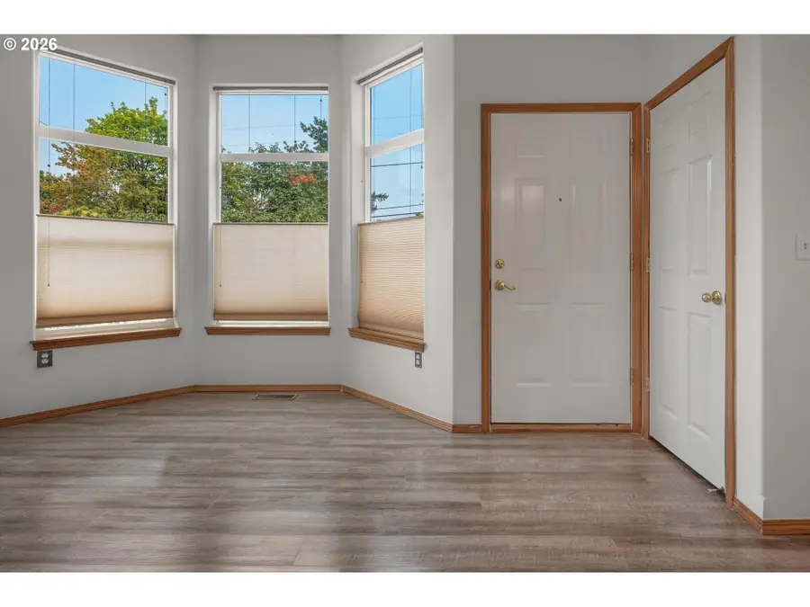 10324 NE Fargo St, Portland, OR 97220 - #3