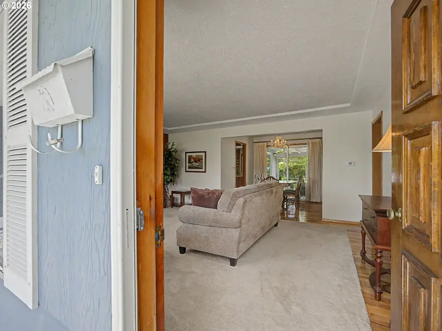 250 SE Juniper Ave, Gresham, OR 97080 - #3