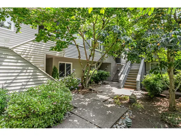118 N Hayden Bay Dr, Portland, OR 97217