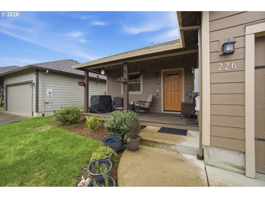 226 NW Sagan Loop, Sheridan, OR 97378 - #3