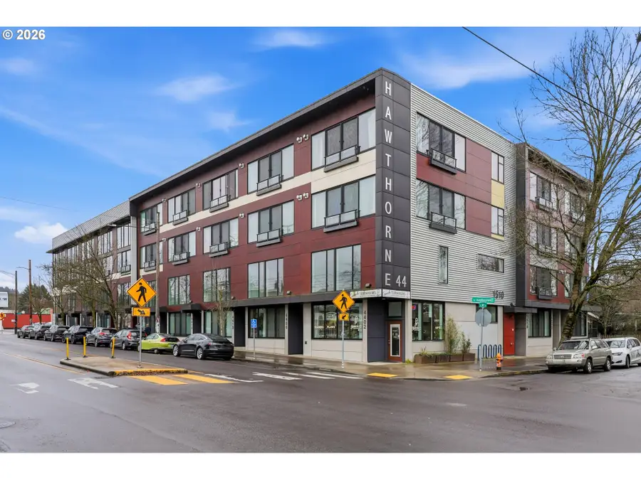 4426 SE Hawthorne Blvd #102, Portland, OR 97215 - #2