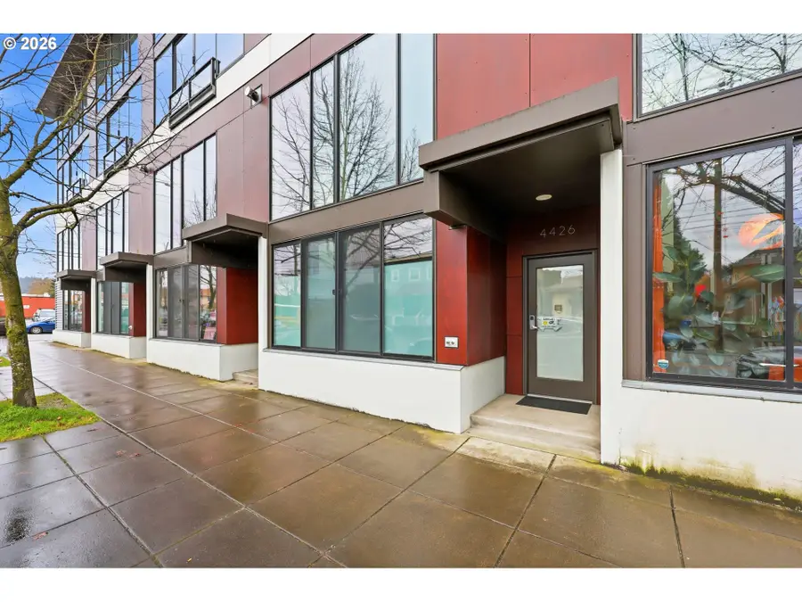 4426 SE Hawthorne Blvd #102, Portland, OR 97215 - #3