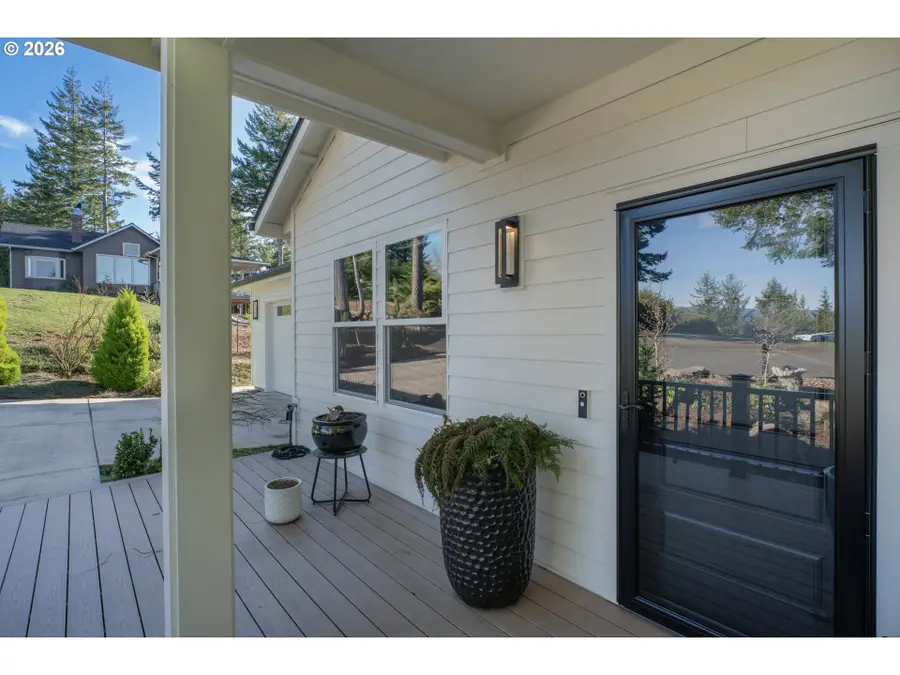 88620 Ocean View Ln, Florence, OR 97439 - Image #3