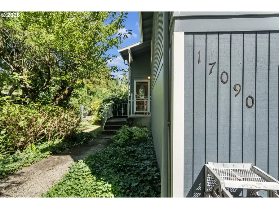 17090 SE Pine Cone Ln, Milwaukie, OR 97267 - #2