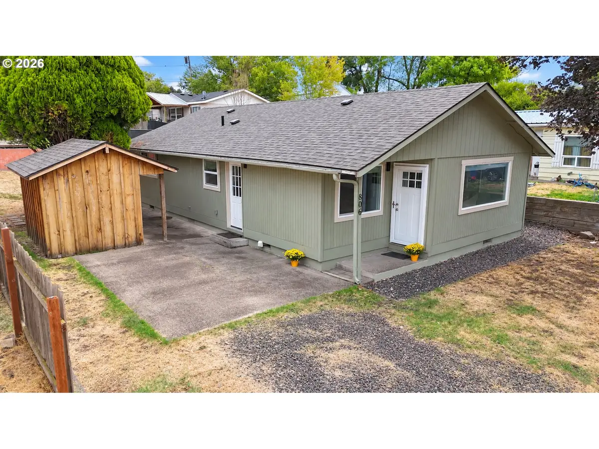 806 SW 15th St, Pendleton, OR 97801 - #1