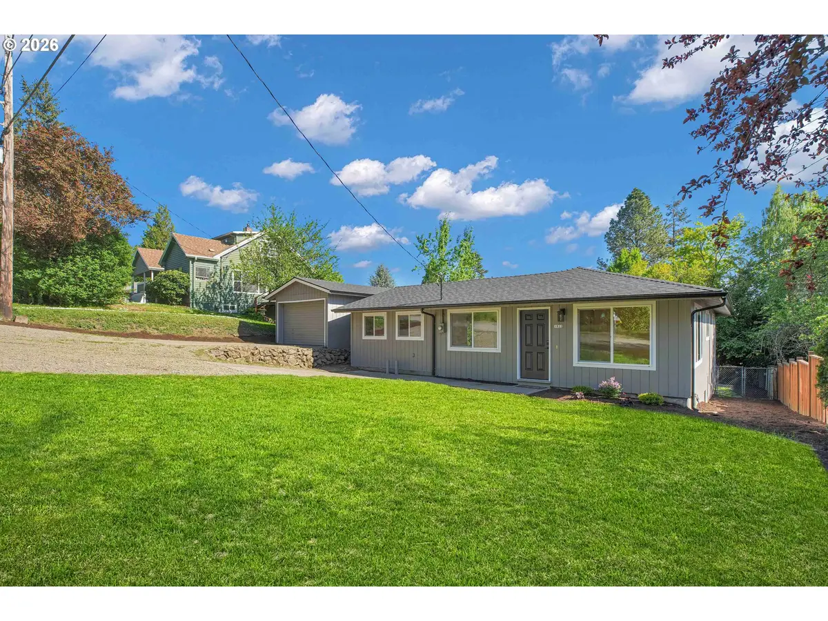 1822 SW Marigold St, Portland, OR 97219 - #1