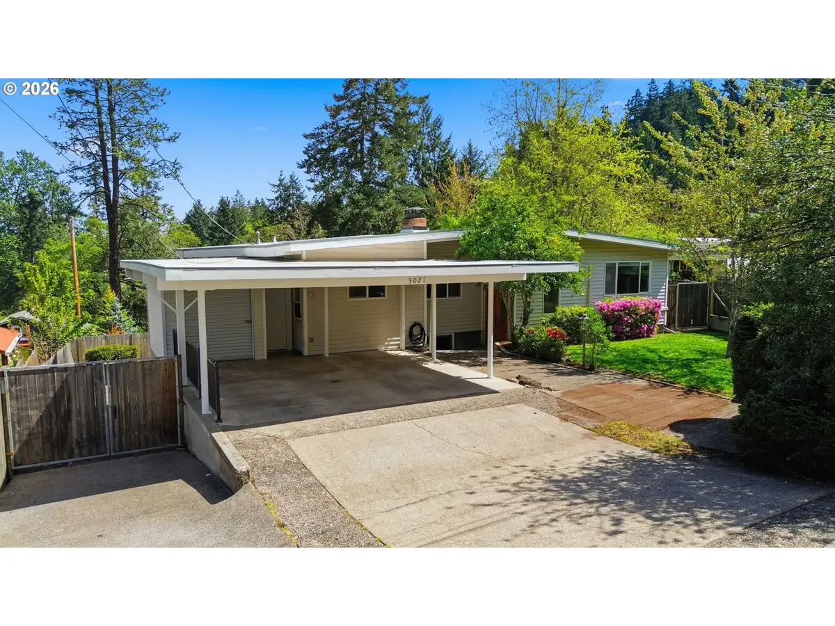 3021 Whitbeck Blvd, Eugene, OR 97405 - #1