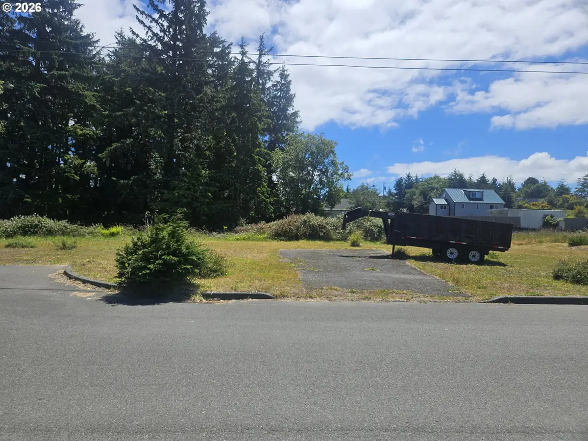 0 N Cammann St, Coos Bay, OR 97420 - #1