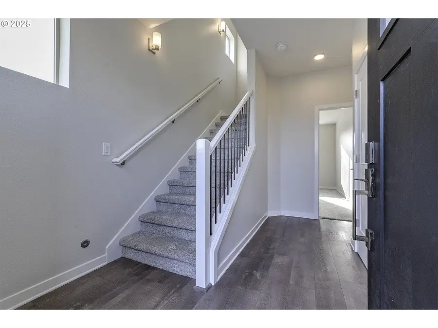 4718 SW Oscar Ln, Beaverton, OR 97005 - Image #2