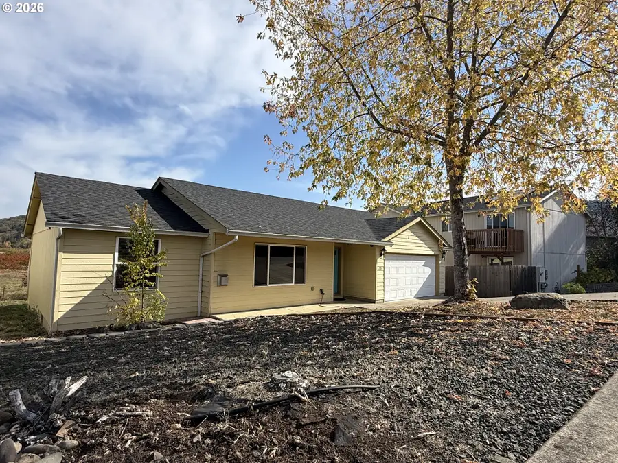 185 SE Lebleu Ln, Winston, OR 97496 - #3