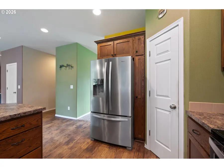 2208 Coal Creek Rd, Longview, WA 98632 - #3