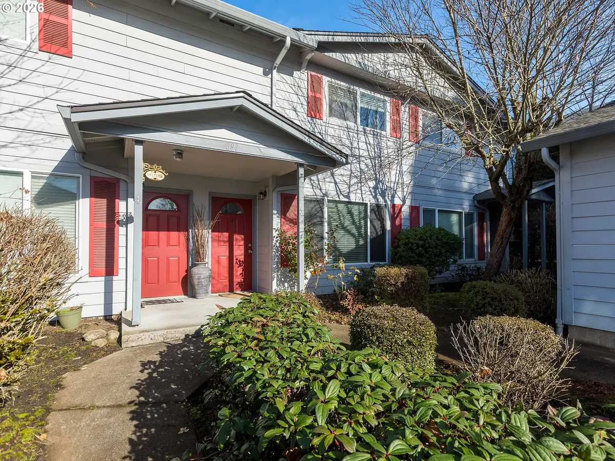 697 32nd St #5, Washougal, WA 98671 - #1