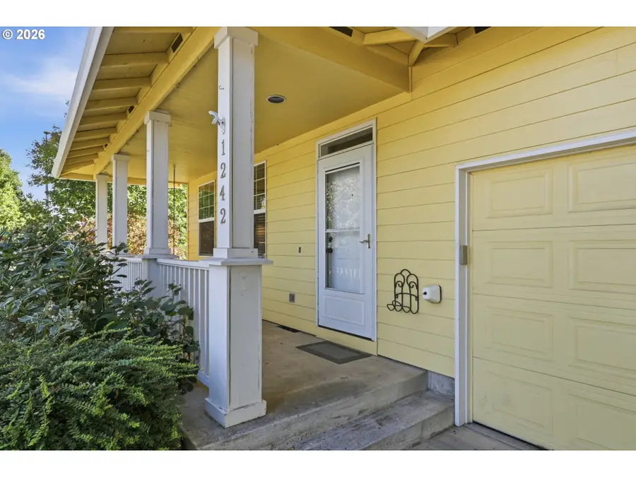 1242 34th Pl, Forest Grove, OR 97116 - #2