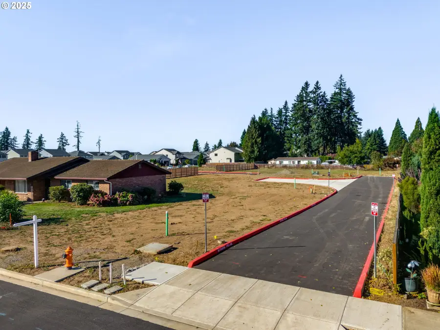 1491 S Fir St #18, Canby, OR 97013 - #2
