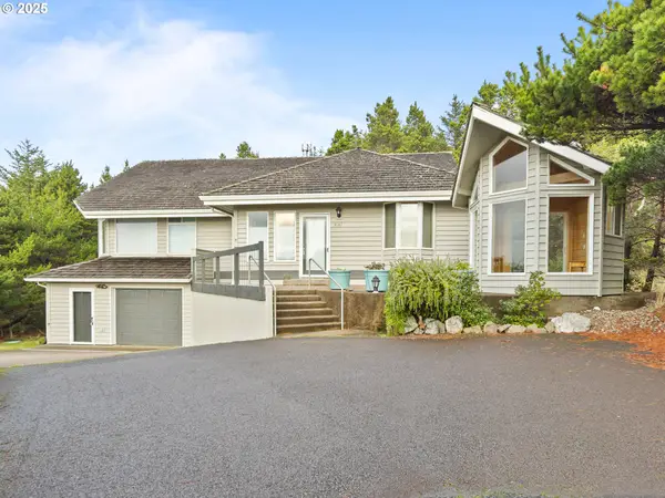 4147 NW Hidden Lake Loop, Waldport, OR 97394