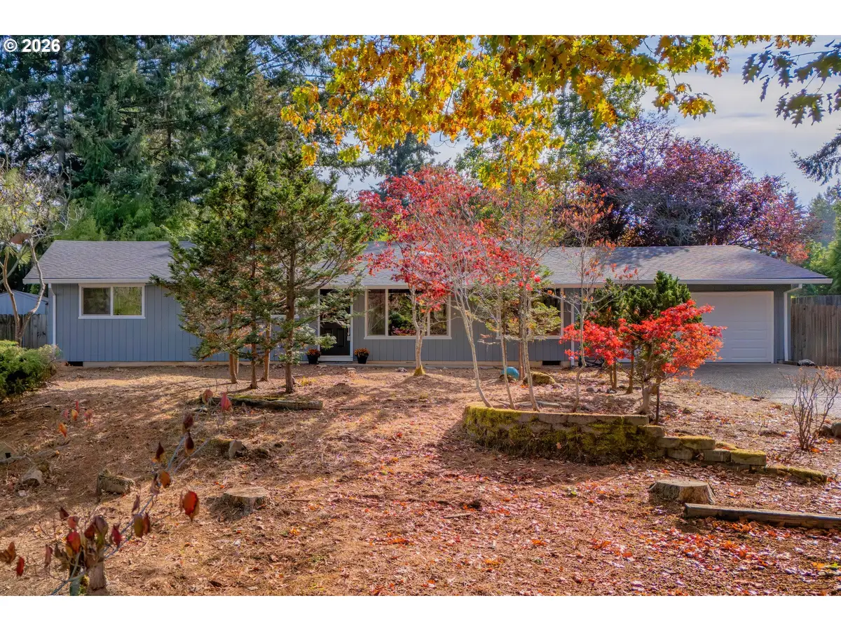 21520 S Lee Dr, Oregon City, OR 97045 - #1