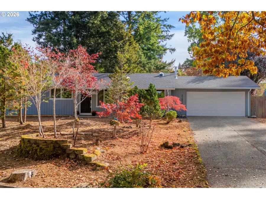 21520 S Lee Dr, Oregon City, OR 97045 - #2