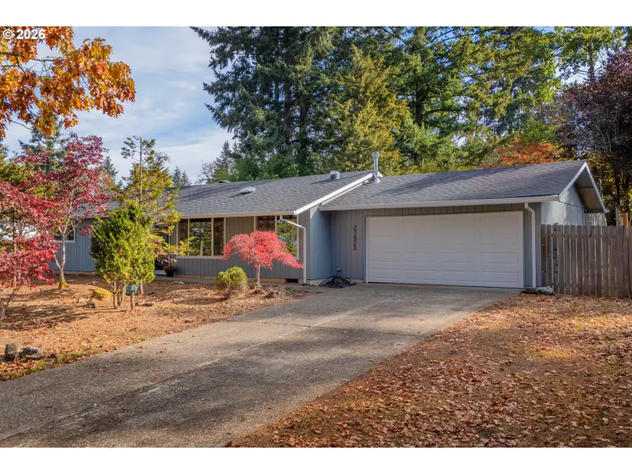 21520 S Lee Dr, Oregon City, OR 97045 - #3