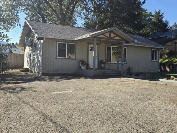 954 NE Madrona Dr, MyrtleCreek, OR 97457