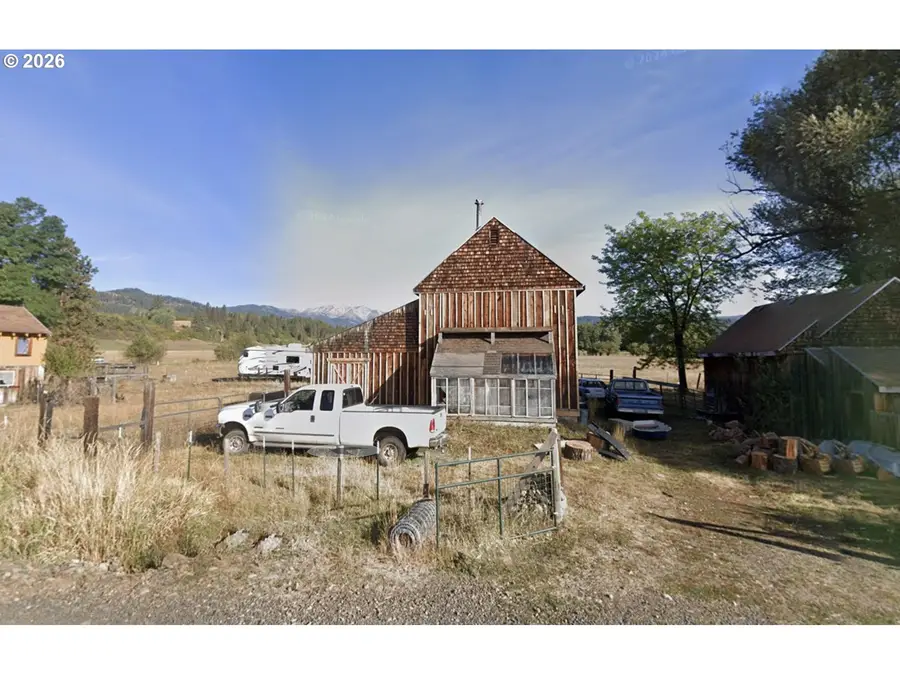 36301 Valley View Ln, Halfway, OR 97834 - #2
