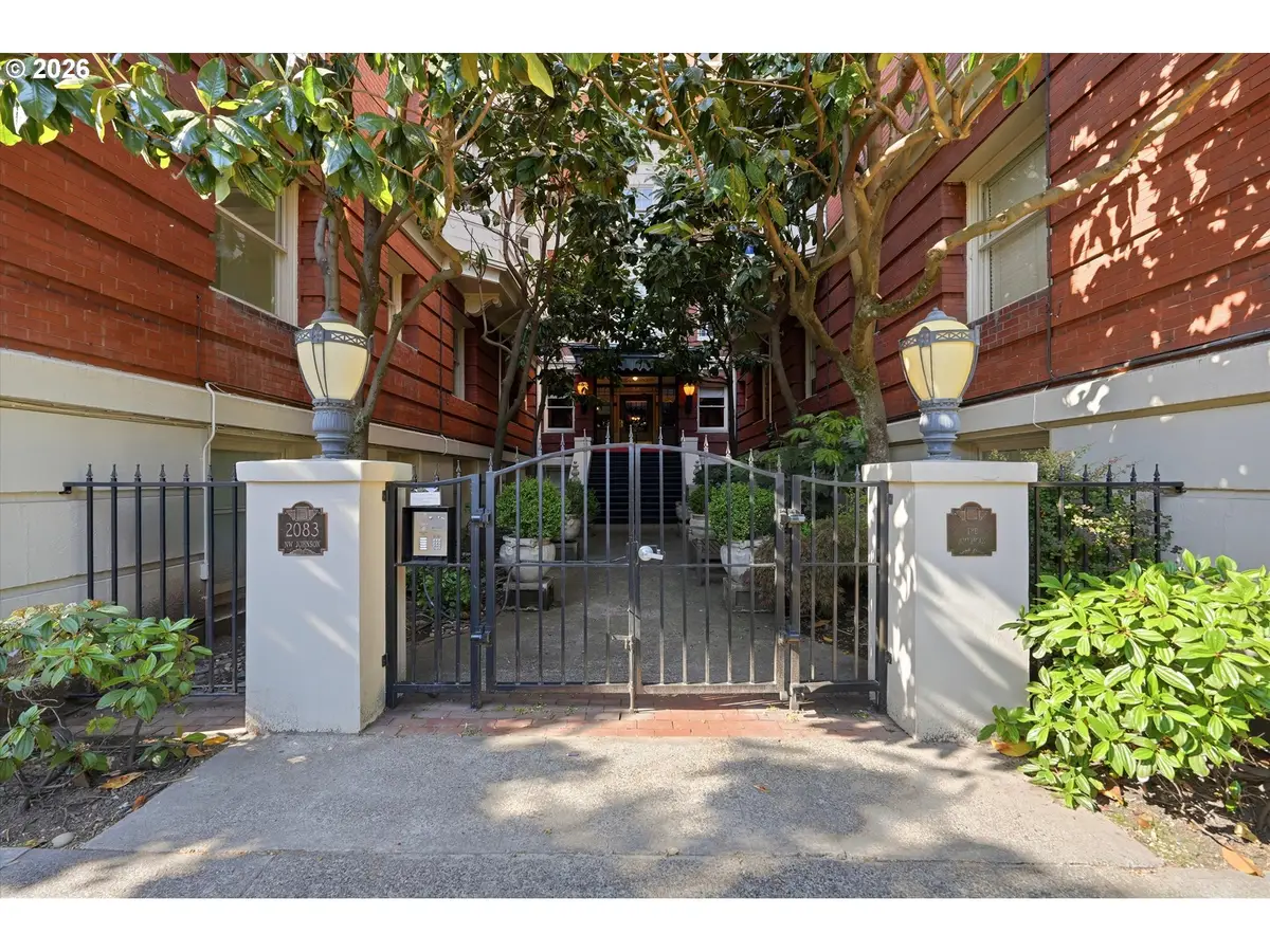 2083 NW Johnson St #64, Portland, OR 97209 - #1
