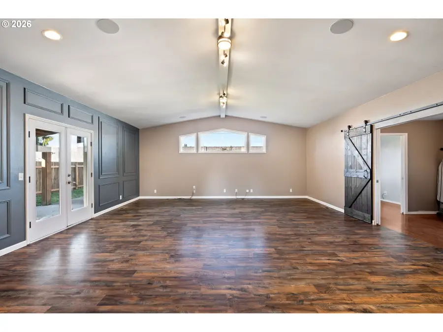 2577 Elysium Ave, Eugene, OR 97401 - #3