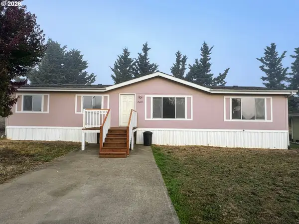 243 Owyhee Ln, Roseburg, OR 97470