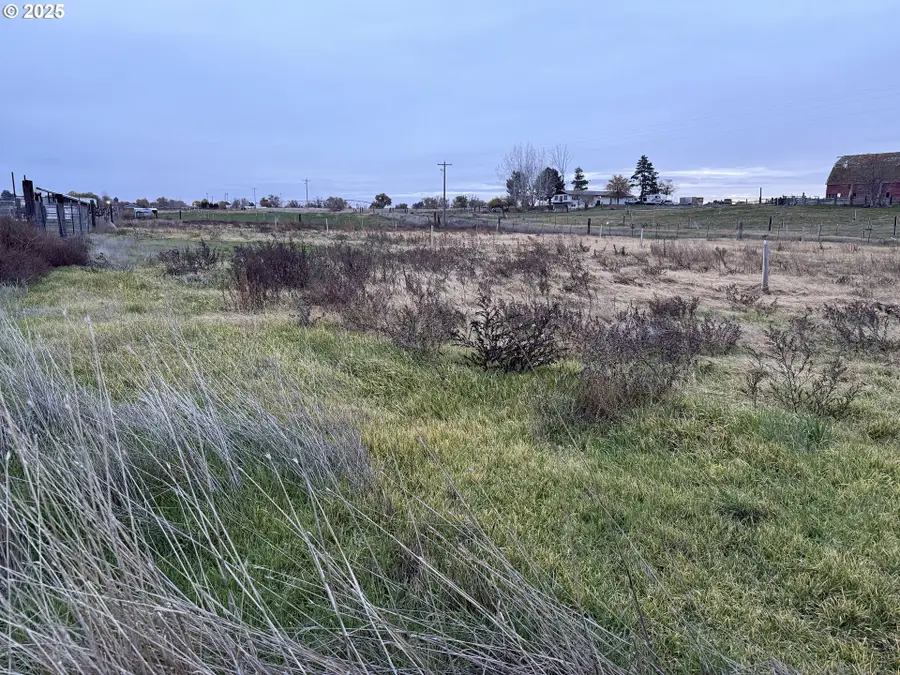 W Sixth Rd, Irrigon, OR 97844 - Image #2