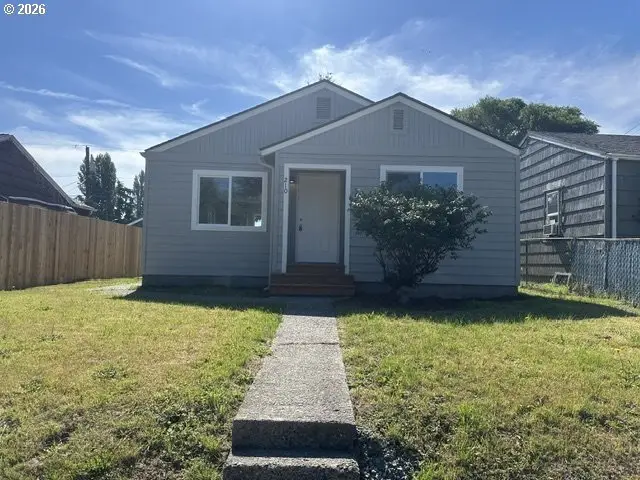 210 24th Ave, Longview, WA 98632 - #1
